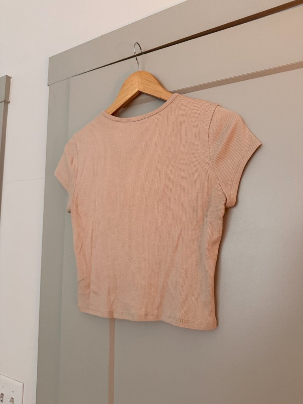 Reformation Tan Tee - Picture 3 of 4
